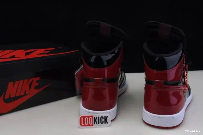 HYPE High 1 Bred Patent Jordan 555088-063 Air OG 0607